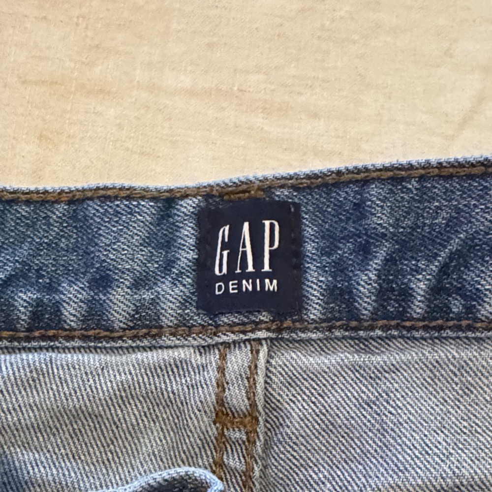 GAP Best Girlfriend Destressed Jeans - Picture 2 of 6